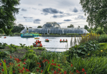Impressive atmosphere in London’s Kew Gardens